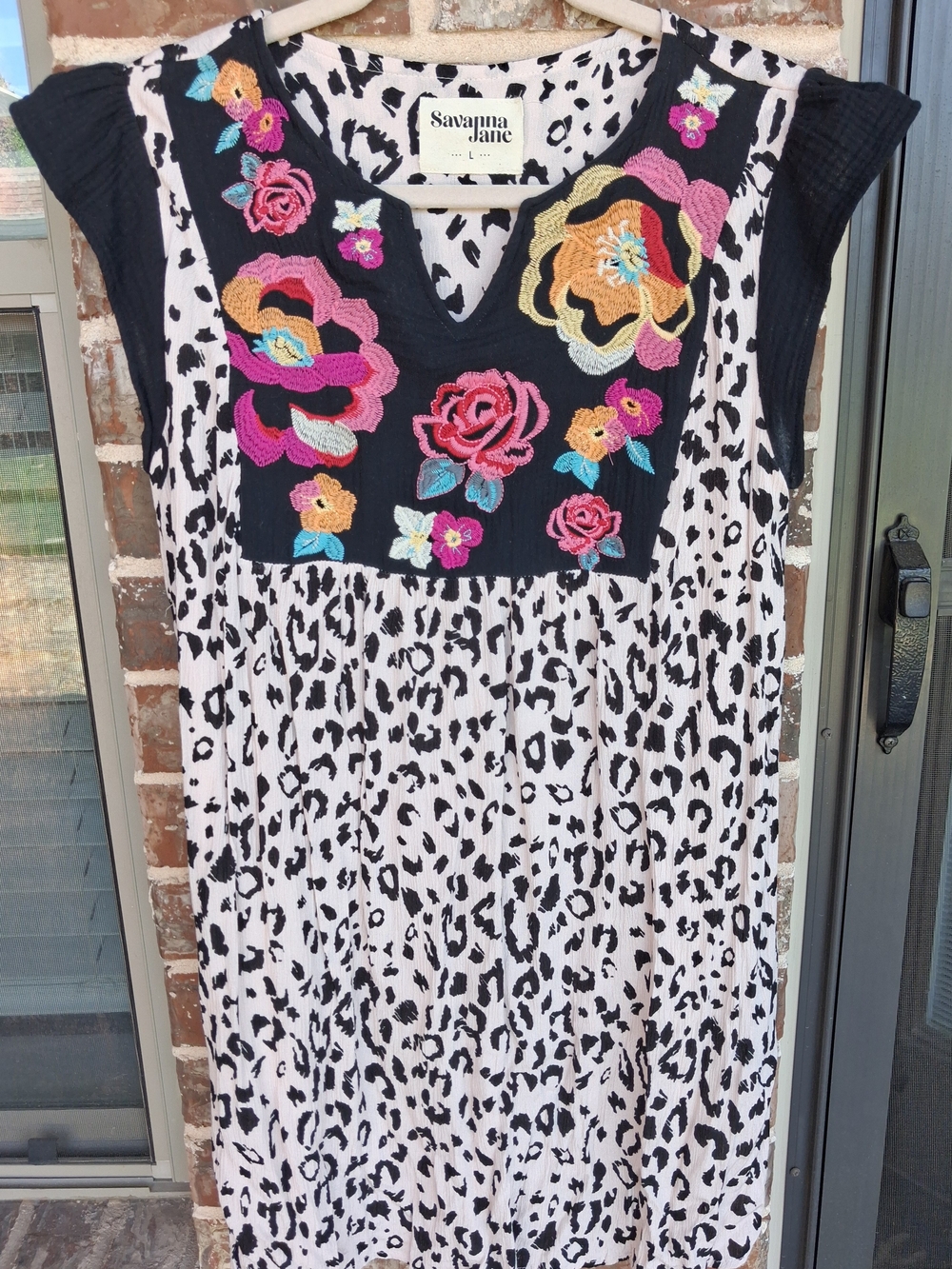 Savanna Jane Leopard Print Embroidered Floral Yoke Blouse Sz L